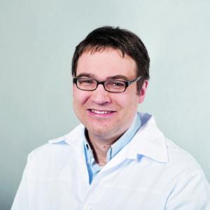 Dr Benedikt Huttner