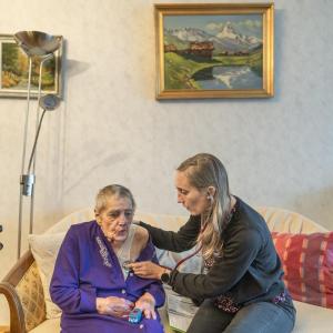 soins à domicile des personnes âgées