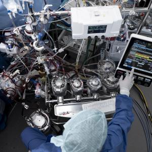 Inédite et ultraperformante, la machine permet de remplacer le cœur le temps de l’opération.