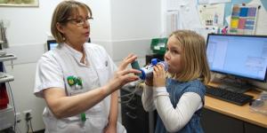 asthme, traitement, enfant, apprendre, éducation  thérapeutique, respirer, sifflement, Toux, étouffement, symptômes, adapter, obstruction, maladie, chronique, bronches, vivre avec, pédiatrie, pneumologie pédiatrique